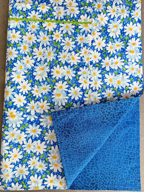 Mommy and Me Apron Set - 100% Cotton - Daisies (Blue)