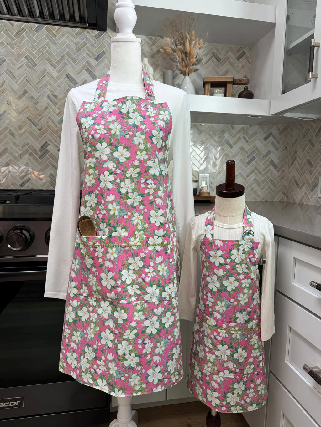 Mommy and Me Apron Set - 100% Cotton - Summer’s Delight