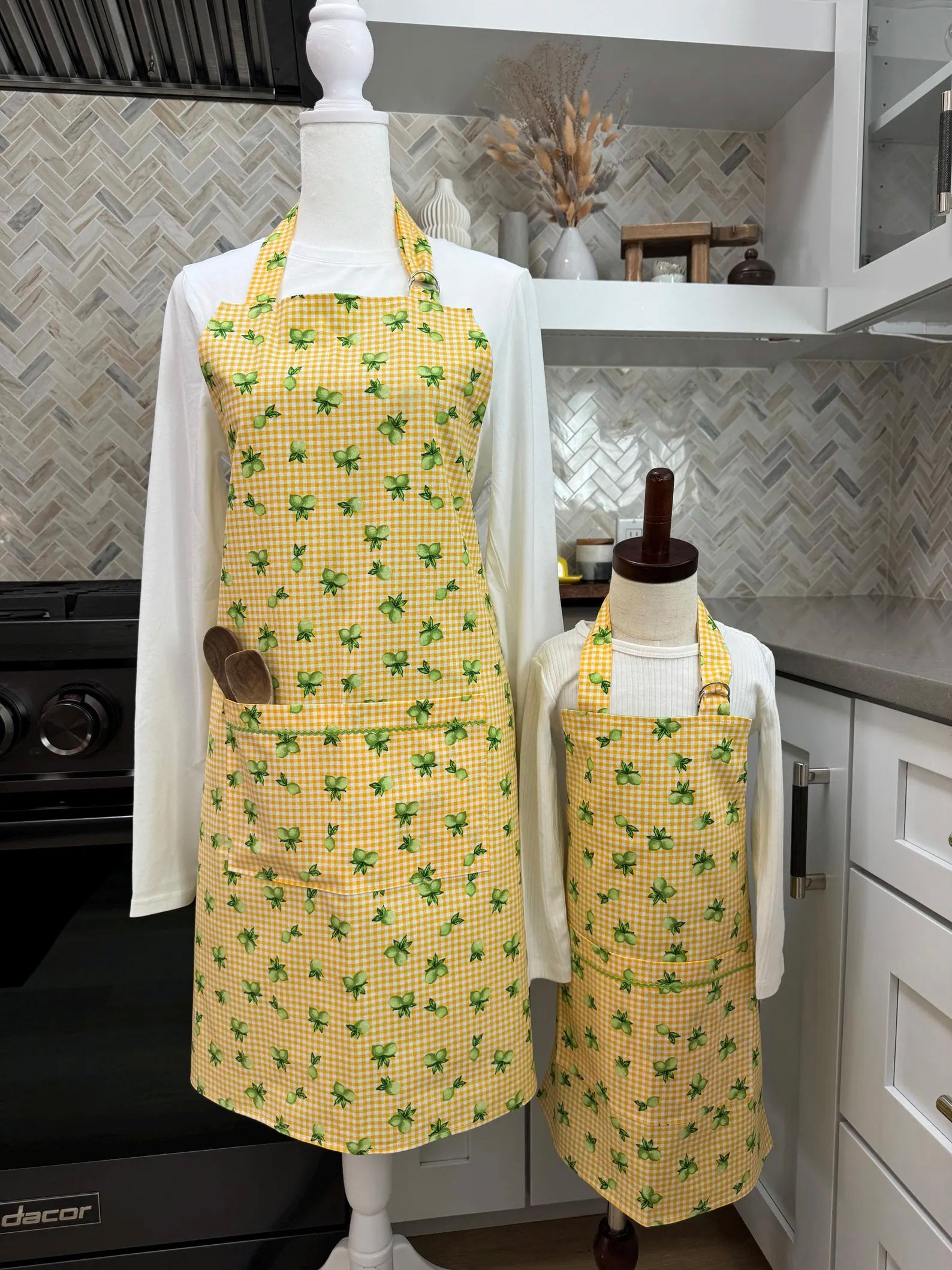 Mommy and Me Apron Set - 100% Cotton - Limes