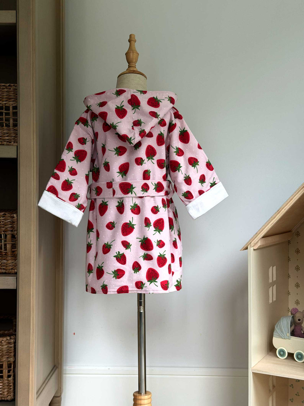 Toddler Robe - 100% Cotton Flannel - Strawberries