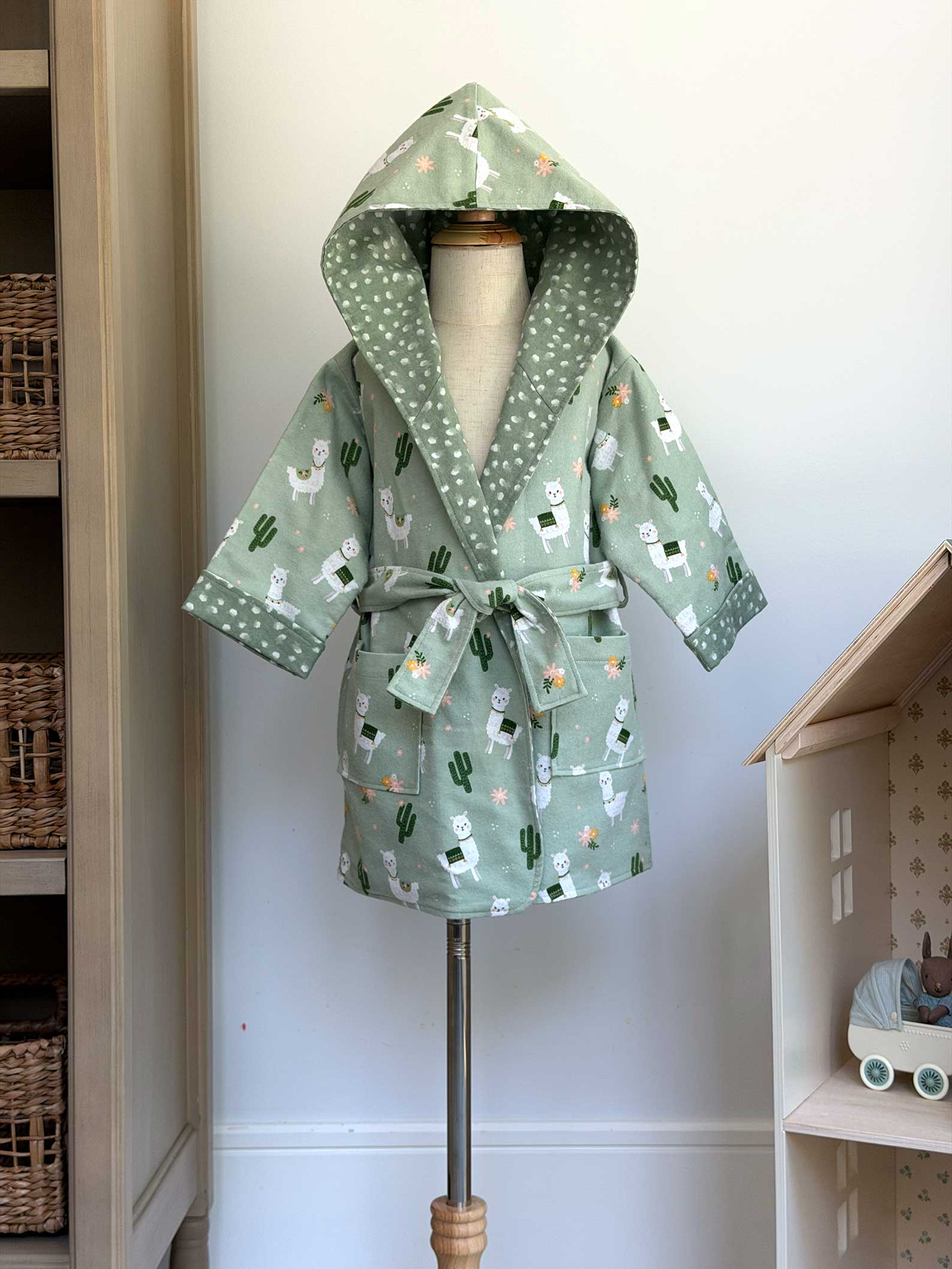 Toddler Robe - 100% Cotton Flannel - Adorable Alpacas