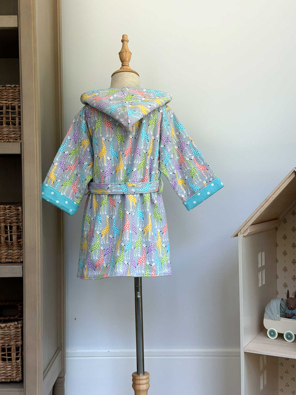 Toddler Robe - 100% Cotton Flannel - Rainbow Giraffes (Blue Lining)