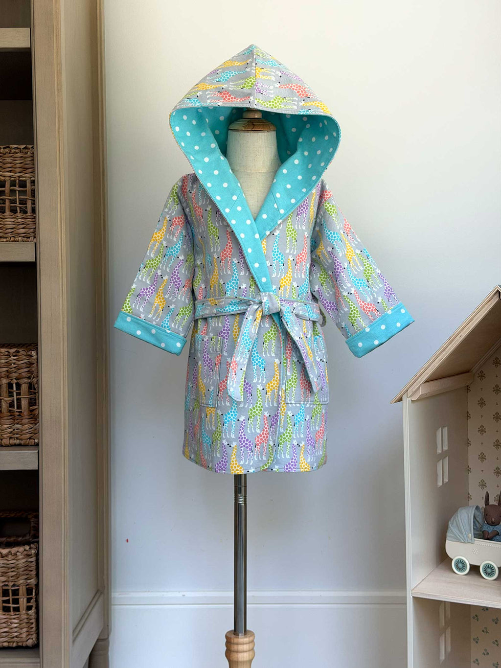 Toddler Robe - 100% Cotton Flannel - Rainbow Giraffes (Blue Lining)