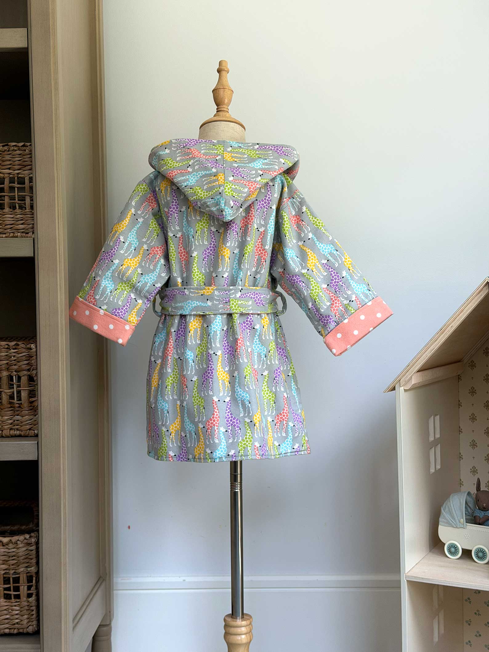 Toddler Robe - 100% Cotton Flannel - Rainbow Giraffe (Coral Lining)