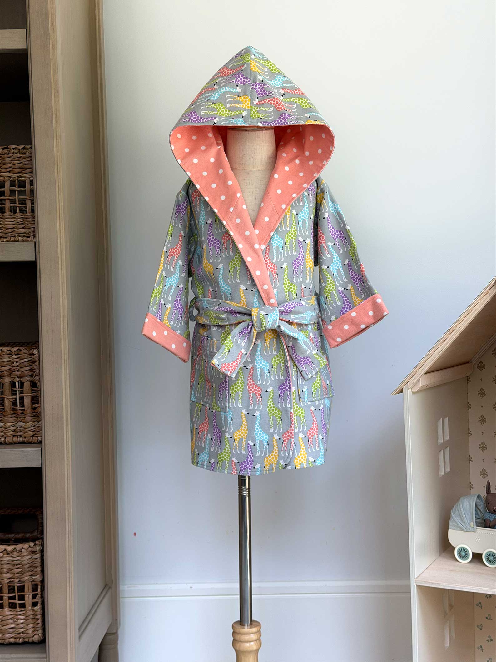 Toddler Robe - 100% Cotton Flannel - Rainbow Giraffe (Coral Lining)