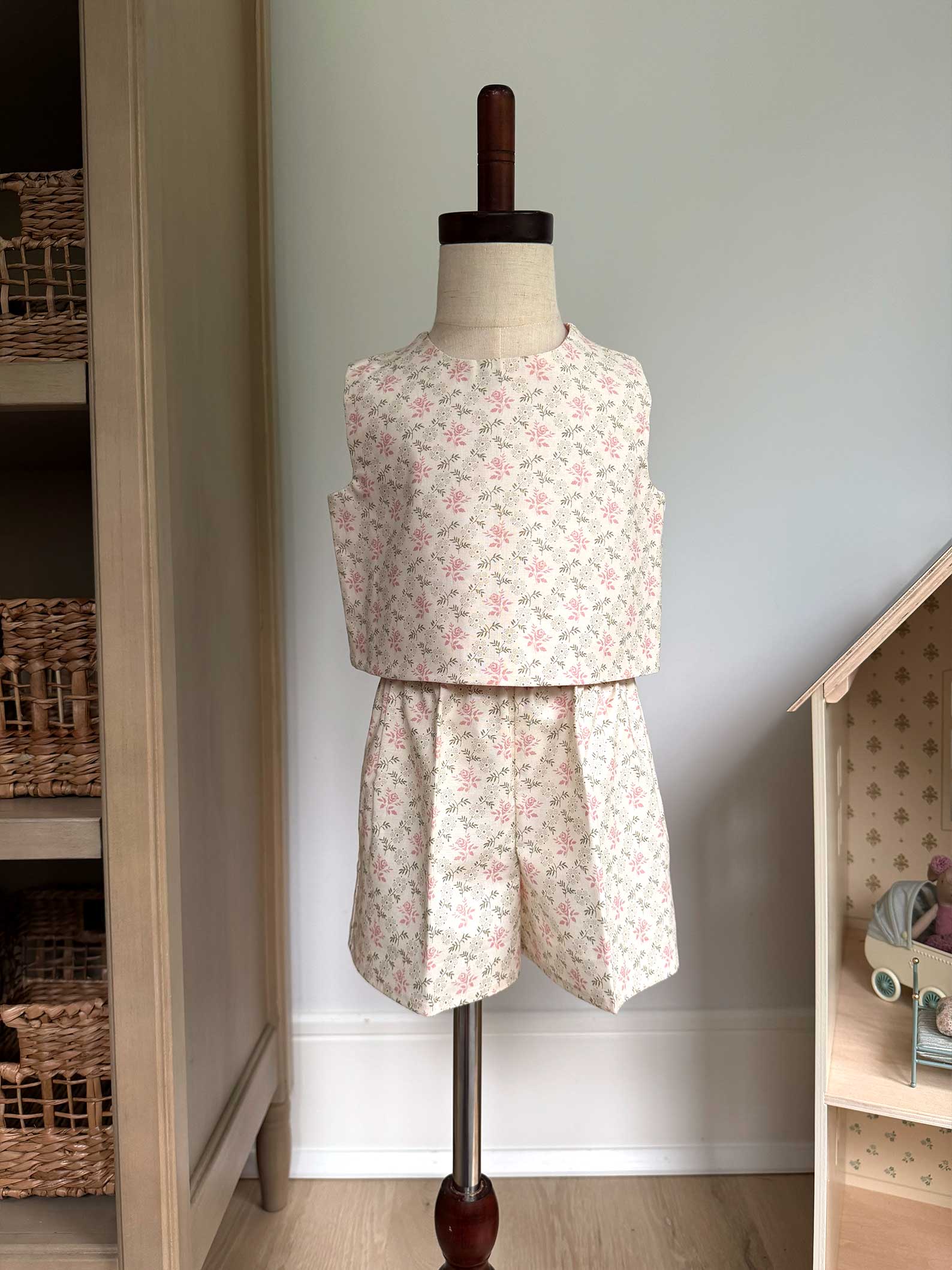 Toddler Shorts Set – 100% Cotton, Lined Top & Elastic Waist Shorts - Lt Pink Flowers